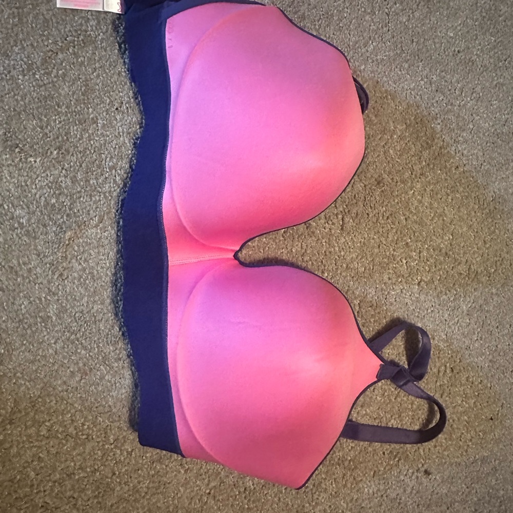 Victoria Secret Bra - Picture 4 of 4